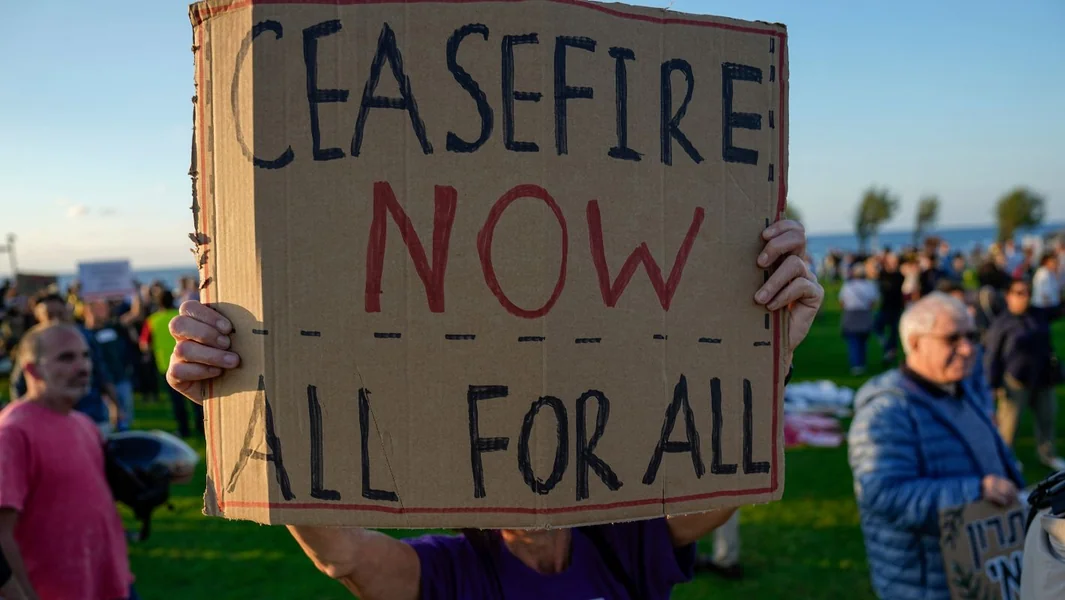 Pacifistički pokret protiv pro-vojne EU - Documento