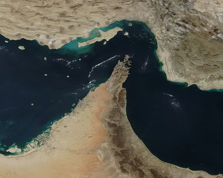 Iran ponudio ponovo otvaranje Hormuzskog tesnca, Trump ne veruje u njegove dobre namere