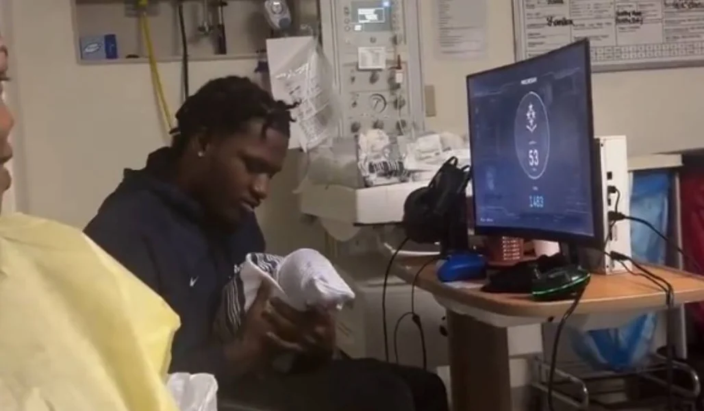 Jedan muškarac je odlučio da igra Call of Duty dok mu se rodilo dete: 'Najdijaboličnije što sam video'