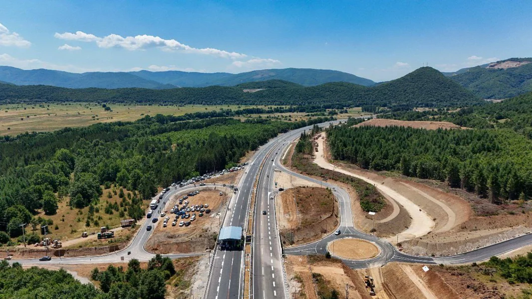 Nikoloski: Sa izgradnjom od 14 građevnih galerija će se stabilizovati zemljište na autoputu Kičevo-Ohrid - Nova Makedonija