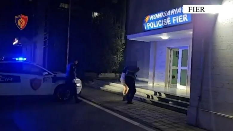Fier/ Pokušao da spaljuje smeće, ali je izazvao požar u Kreshpanu, priveden 31-godišnjak (VIDEO)