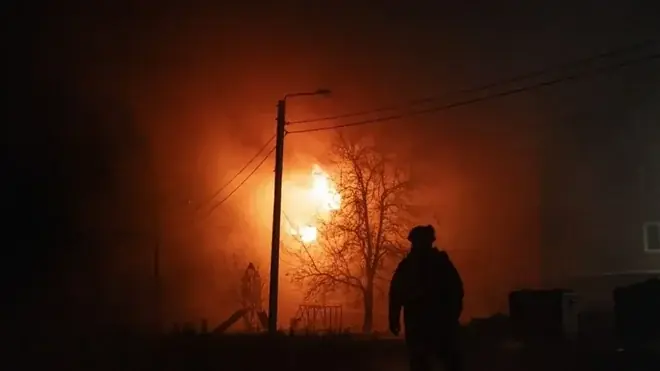 Volgogradska naftna rafinerija u plamenu - video - ORIGO
