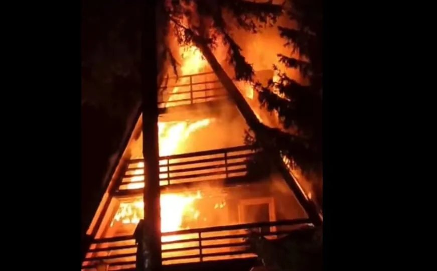 Novi detalji požara na Vlašiću: Izgorila vikendica, vatrogasci do ranih jutarnjih sati gasili vatru