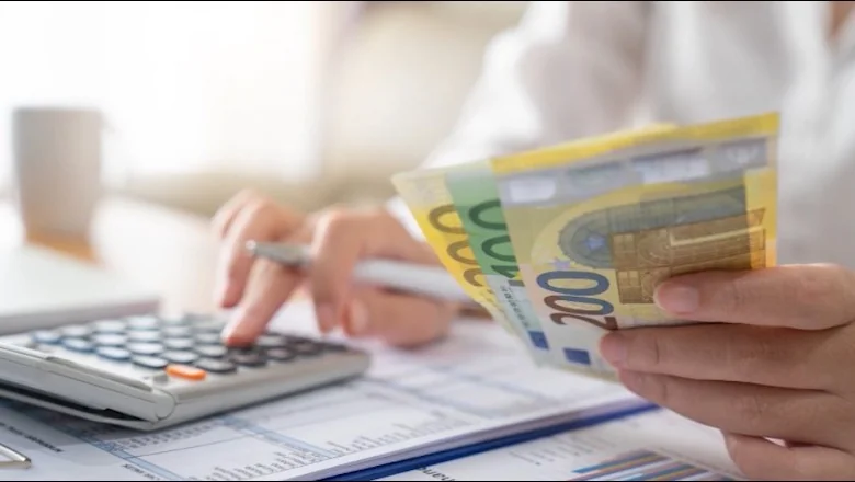 Revidiranje budžeta/ 12 miliona evra za pranje duga lokalne vlasti, 30% fonda uzimaju pet opština sa najvećim obavezama! Na čelu Kavaje i Pogradeca - Shqiptarja.com