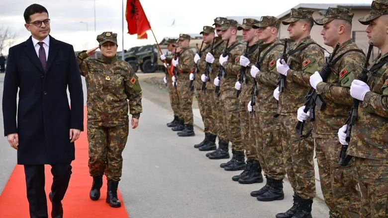 Ministar Vengu poseti albanske snage u NATO misiji u Bugarskoj: Pohvala za našu četu
