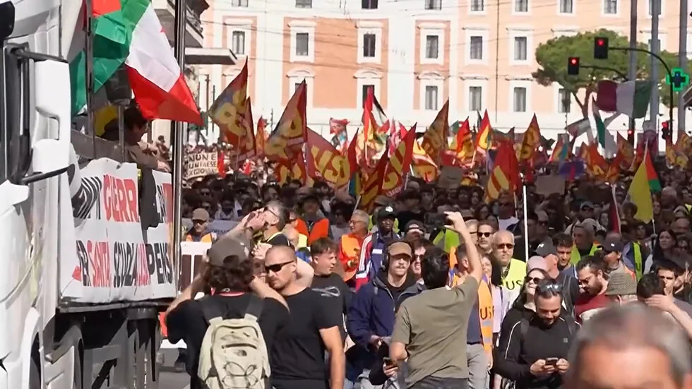 Masovni protesti protiv skupog života i vojnih troškova blokirali Italiju