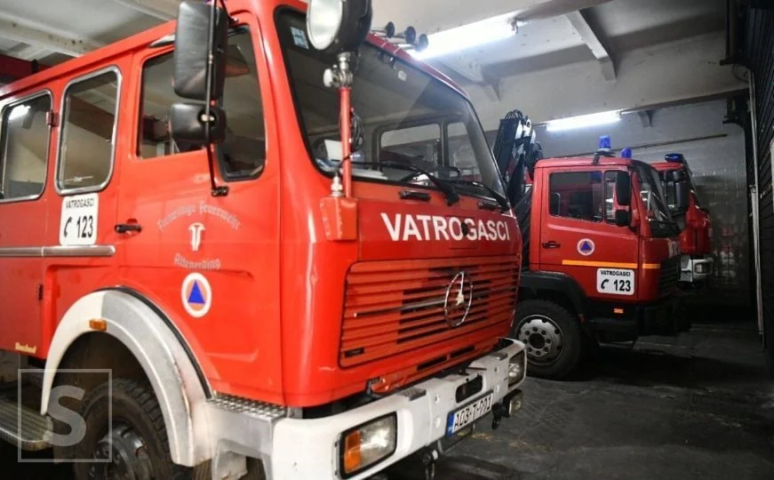 Požar u blizini Željezničarovog stadiona: Policija bila na mestu događaja