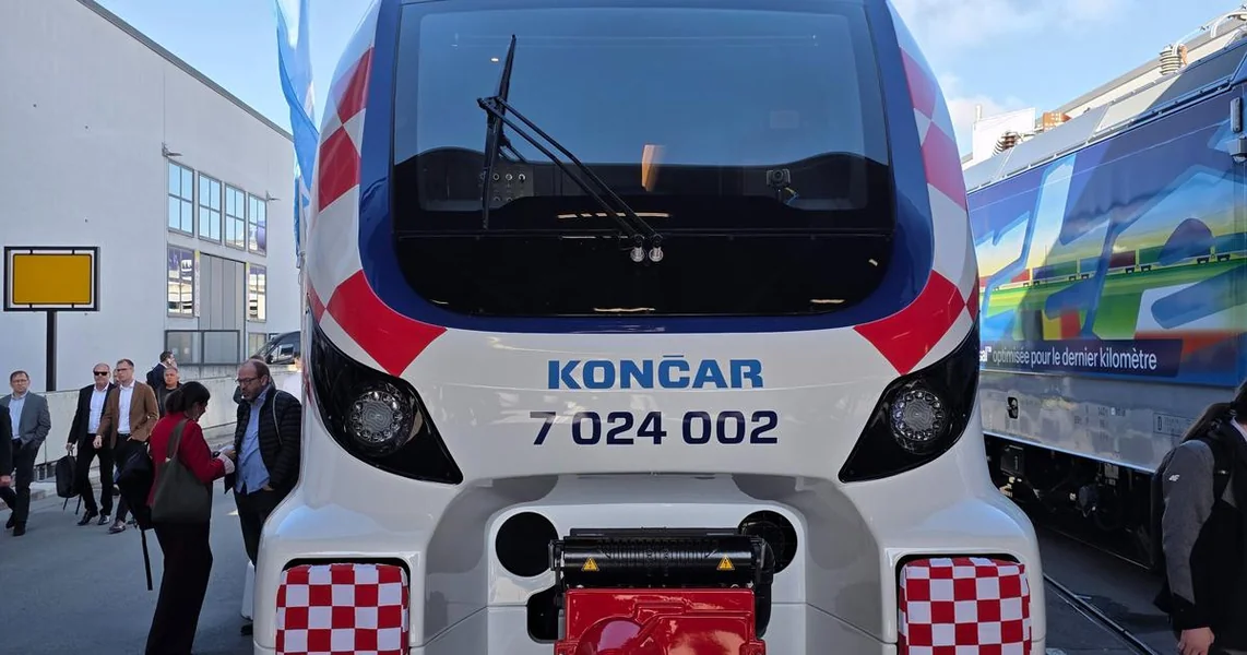 FOTO Končar u Berlinu predstavio novi hrvatski vlak: Vozi i na struju i na dizel, pogledajte kako izgleda