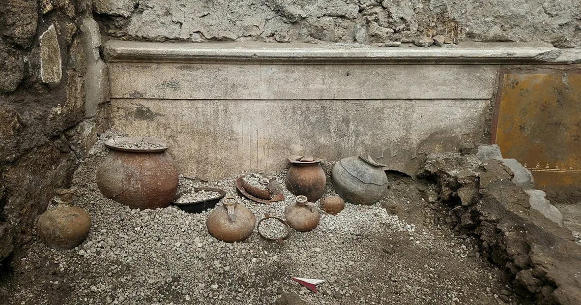 Nova važna otkrića u Pompeji: Šta je sadržavala ormarić žene iz drevnog grada
