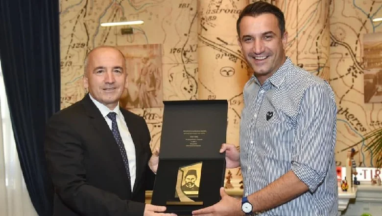 Veliaj sa gradonačelnikom opštine Peć: jedva čekam da sledeće godine Tiranu pretvorimo u glavni grad svih albanskih mladih