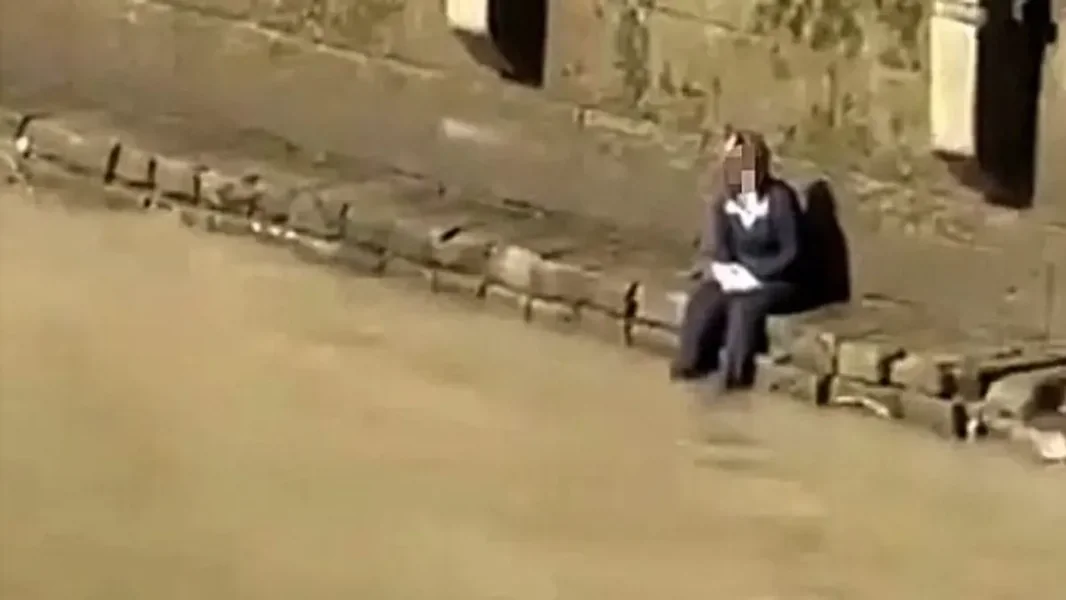 Verovatno su mislili da je lutka za vežbanje; ipak je spašena žena iz Temze - video