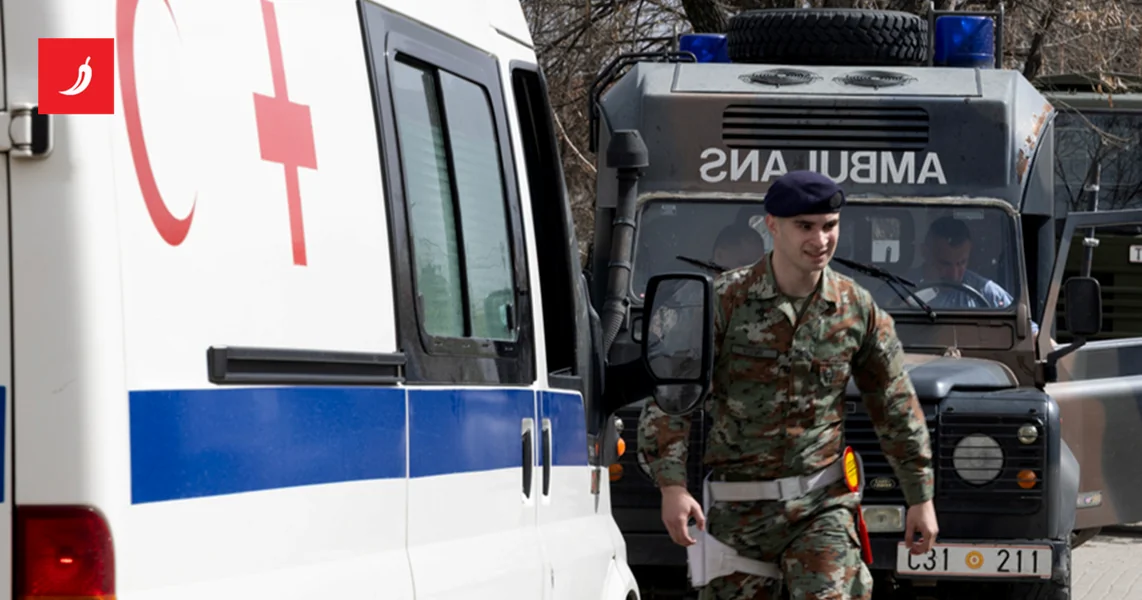 Umrlo dete (2) koje je pogodio zalutali metak tokom dočeka u Skoplju