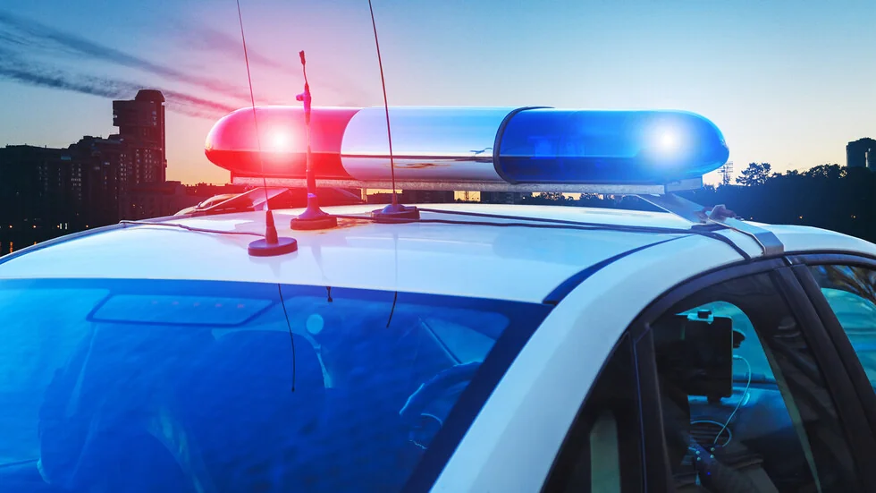 30 ljudi napali 5 policajaca u Parizu