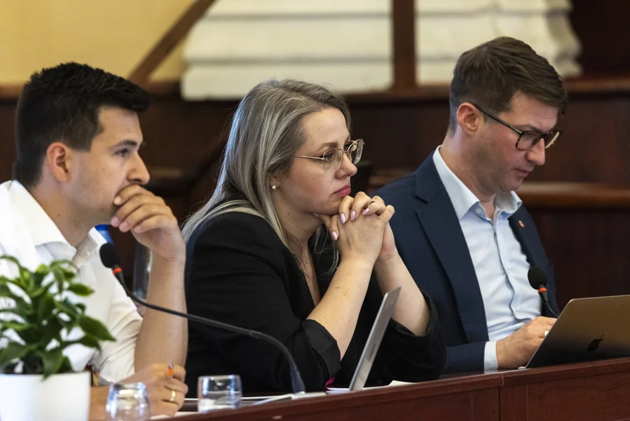 Gradska skupština Budimpešte odigrala ceremoniju polaganja mandata, Fidesz i DK ispali su, ostalo je jedno prazno mesto