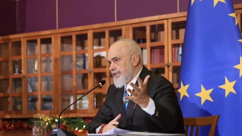 Rama: U narednoj godini svaki biznis na Albaniji mora da ponudi elektronska plaćanja