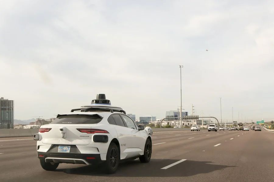 Nestanak struje u San Francisku, alarm za industriju autonomnih vozila