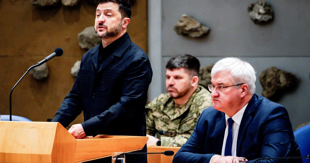 Dok ukrajinski parlament priprema izmene izbornog zakona, anketa pokazuje da bi Zalužni i dalje pobedio Zelenskog u drugom krugu