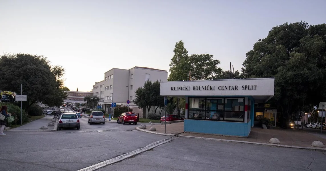 Splićanku tražili da napusti KBC zbog haljine: 'U čemu oni dolaze kad je vani 33°C?'