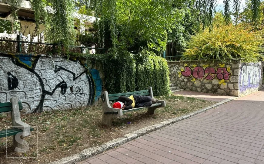 Sve je više beskućnika na ulicama Sarajeva: Građani zabrinuti, institucije bez tačne statistike