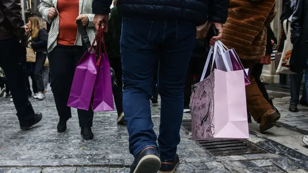 Prazničko radno vreme: U koje vreme zatvaraju prodavnice na dan uoči Božića - Documento