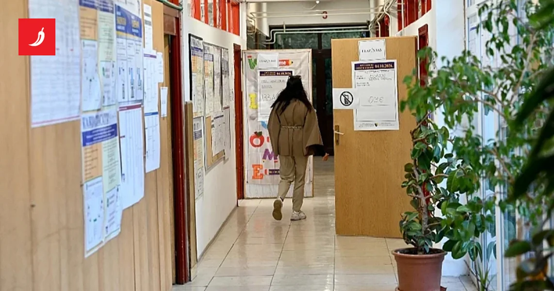 Otvorena biračka mesta u BiH. Biračke odbore dočekali novi strojevi