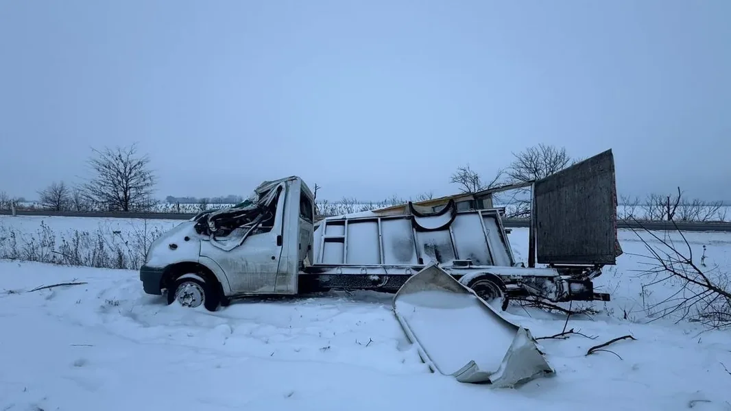 Šokantan video totalno uništenog malog kamioneta u Hajdú-Biharu - ORIGO