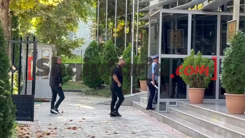 Suđenje za ubistvo Egli Proge, nedostaje advokat Leonidha Guče, odložena sednica (VIDEO) - Shqiptarja.com