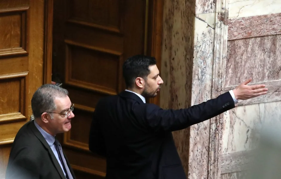 Povratak Konstantinosa Kyranakisa i izvinjenje za seksistički napad na Petu Perku - Documento