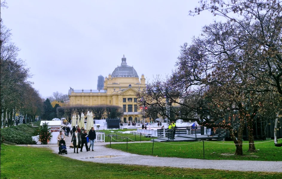 Blještavi grad priča lepu decembarsku priču - Nova Makedonija