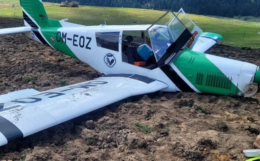 Srušio se manji avion u Hrvatskoj, letjelica završila u kukuruzištu