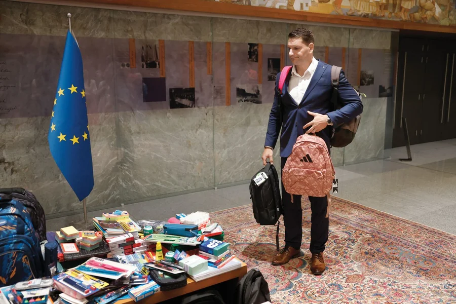 Neplaćeni doktorat
