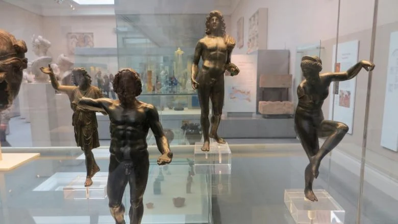 Auron Tare: 'Kolekcija Paramitije' - Shqiptarja.com