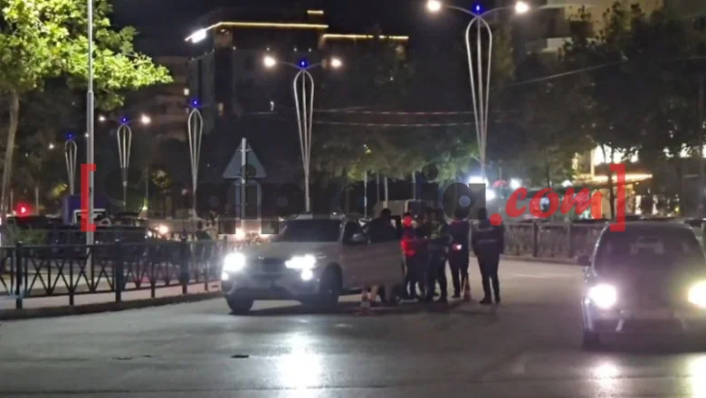 Kontrole policije u Vloru, fokus vozila sa zatamnjenim staklima i osobe tražene (VIDEO)