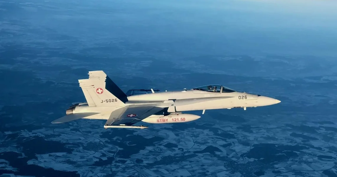 Nicușor Dan objavio je snimak razgovora sa kontrolom leta iz Zuricha. Kakvu poruku je pilotu Spartan aviona poslao