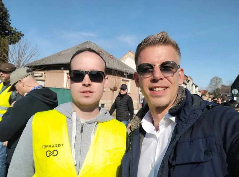 „Moje mišljenje objavljeno u štampi nije uvek odraz mog sopstvenog mišljenja” – napisao je muškarac koji je bio tisza aktivista i napada Magyar Mártona na Indexu