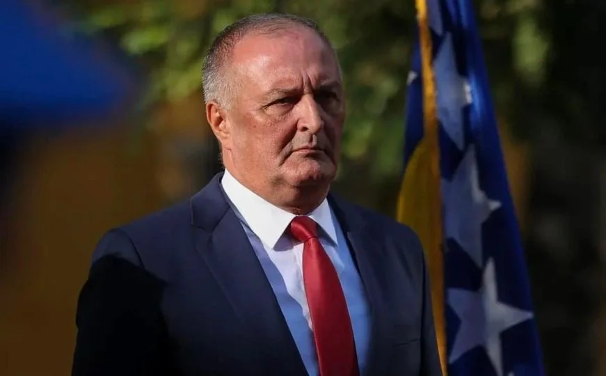 Vučić i 'Sarajevo Safari' | Helez oštro poručio: "Nema pomirenja dok je monstrum na čelu Srbije"