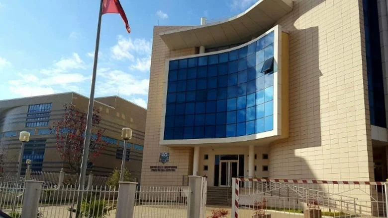 6 automobila i motocikala i bankovni račun, Tužilaštvo u Škoderu sekvestrira imovinu osuđenog za trgovinu drogama iz Francuske - Shqiptarja.com