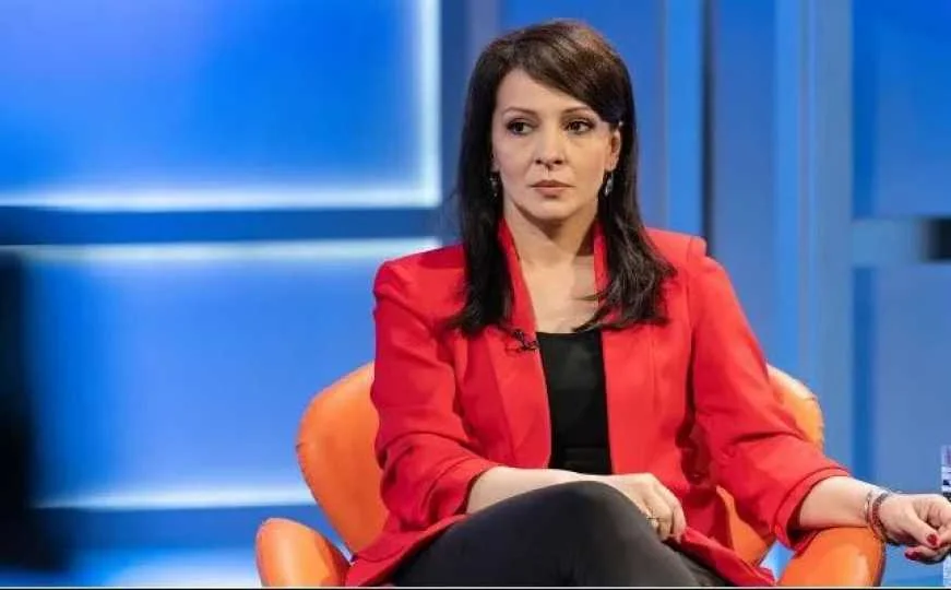 Marinika Tepić: "Zašto Vučić, dan pred ostavku, Putinu polaže račune?"