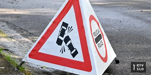 Teška saobraćajna nesreća na području Bohinja, 42-godišnji saputnik u kombiju preminuo na mestu nesreće