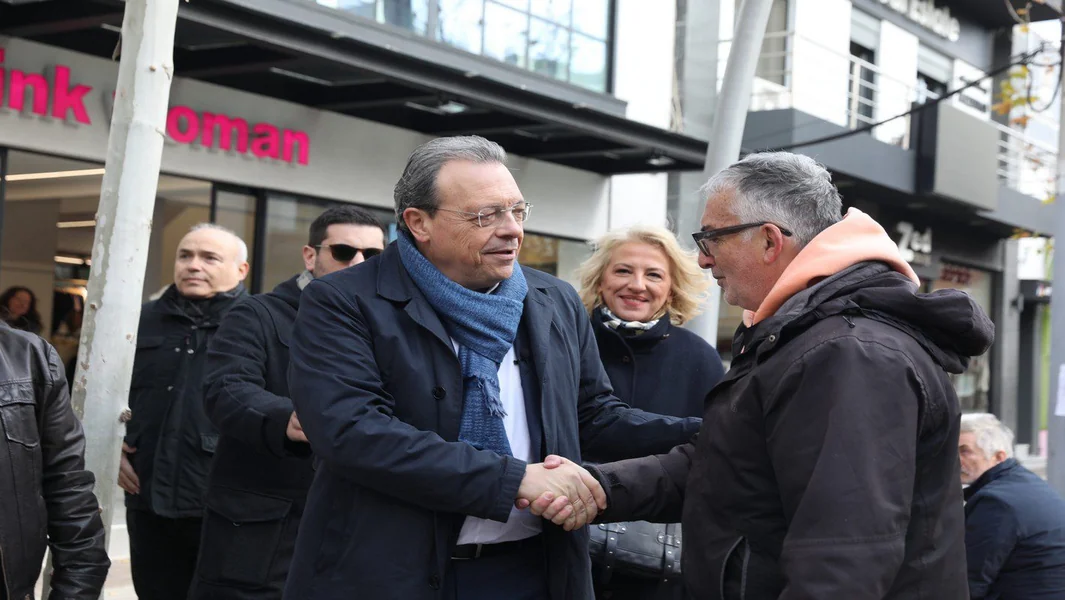 Sokratis Famellos iz Peristerija: K. Mitsotakis obezbeđuje samo nadprofit plavih skakavaca - Documento