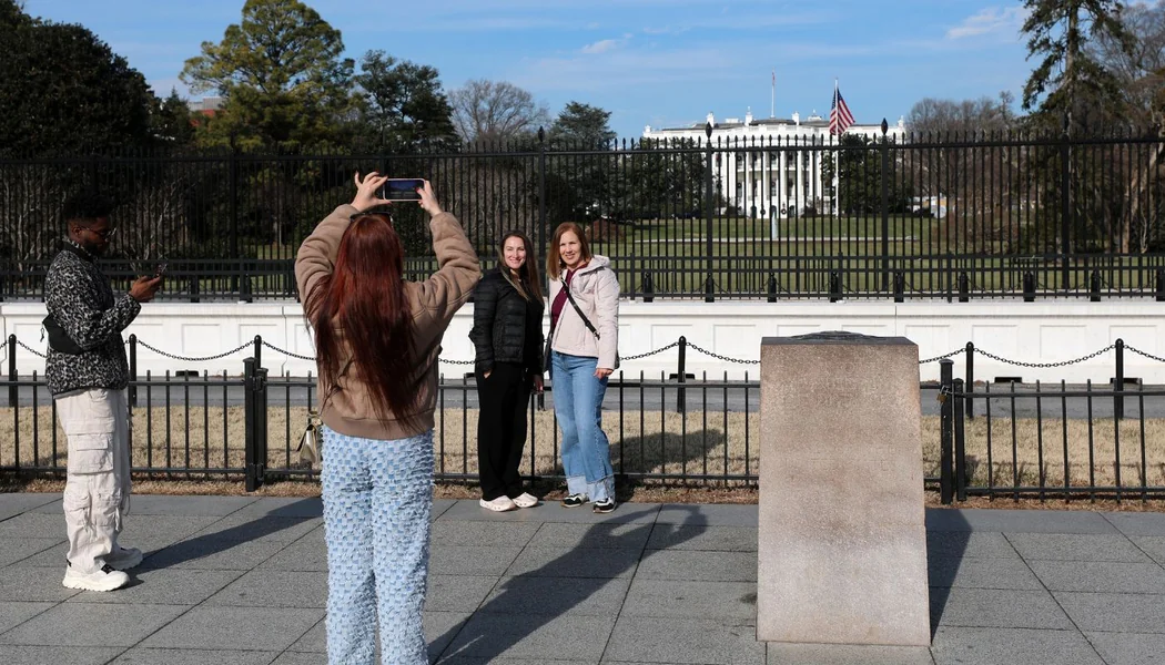 Istorija uzvraća udarac