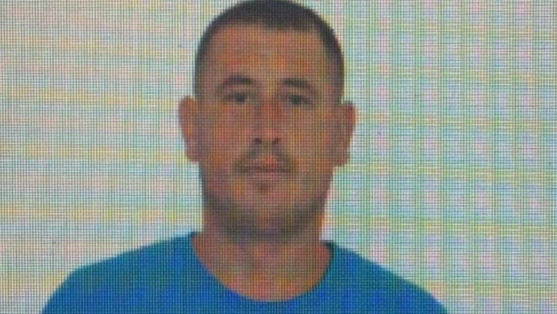 Altin Ndoci još u bekstvu, bivši zamenik šefa Policije zatvora u Durrësu i grupa pratnje izlaze pred sud po mere bezbednosti - Shqiptarja.com