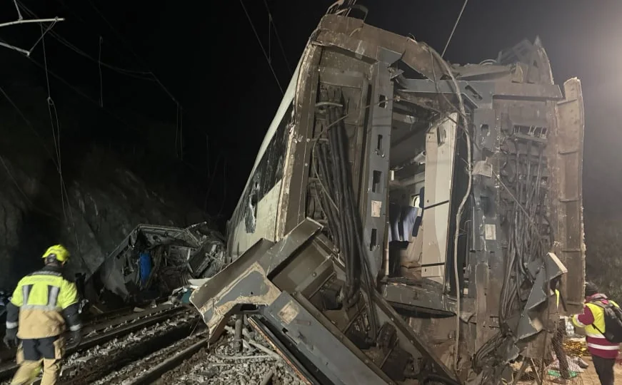 Novinar opisao smrtonosan sudar vozova u Španiji: 'Uzeli su čekiće da razbiju prozore'