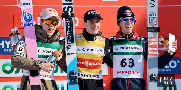 Uprkos grešci u finalu, Prevc drugi put u manje od 24 časa priredio Zdravljicu u Saporu.