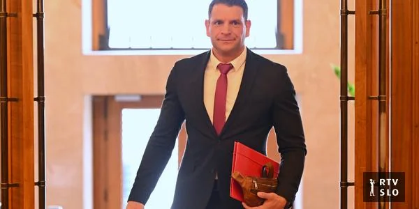 Stevanović posle prekida doktorskog studija nije izmirio sve obaveze, dug je potom zastareo