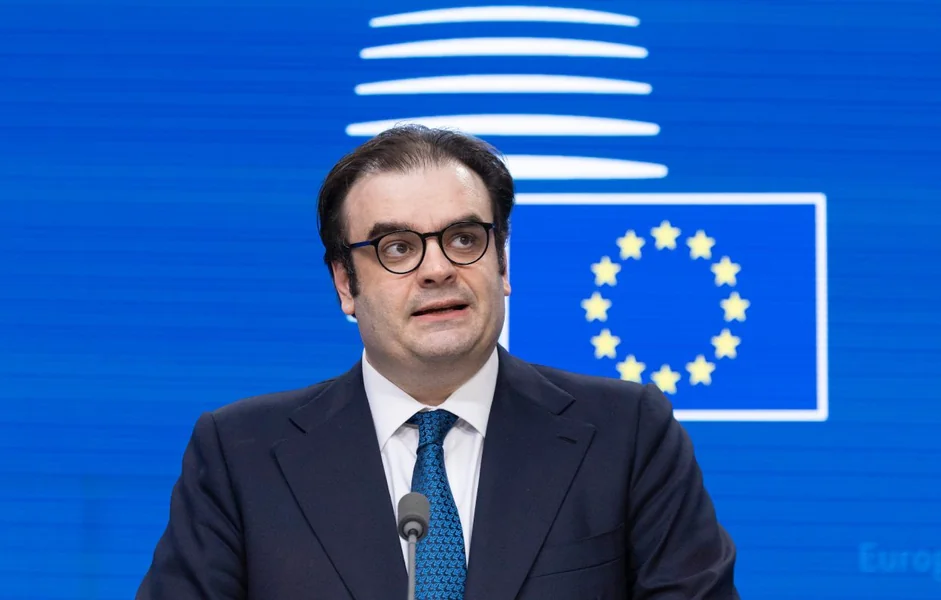 Kyriakos Pierrakakis na Eurogrupi: 'temeljna je teritorijalna celovitost Grenlandije, Evropa neka ostane ujedinjena' - Documento