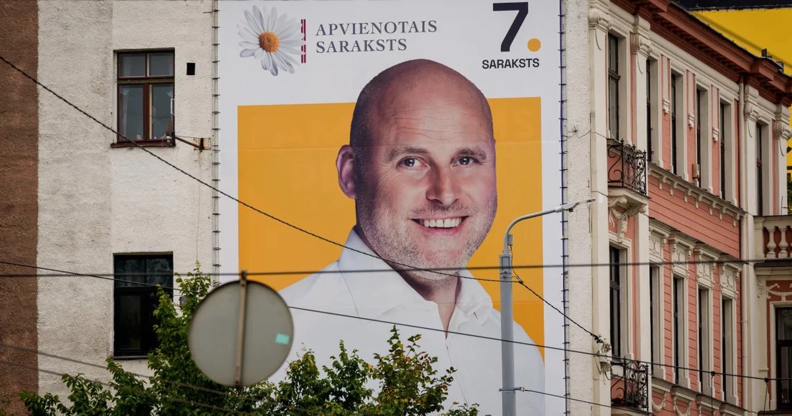 Izbori u Letoniji: pro-ukrajinski Andris Kulbergs, nekadašnji trkački pilot, ima šanse da ostane premijer posle subotnjeg glasanja
