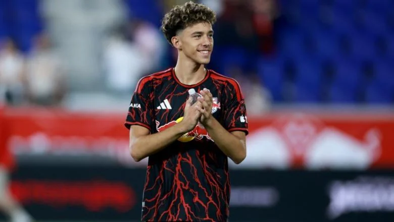 Adri Mehmeti, 17-godisnji Albanac, zvezda americkog fudbala! Danas, na utakmici protiv Lionela Messija - Shqiptarja.com