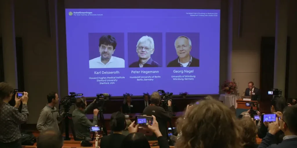 Trojica naučnika iz Nemačke i SAD osvojila Nobelovu nagradu za medicinu za otkrića u optogenetici
