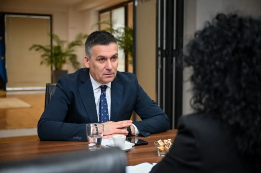 Muamet Hodža zvanično preuzeo funkciju ministra za životnu sredinu i prostorno planiranje - Nova Makedonija